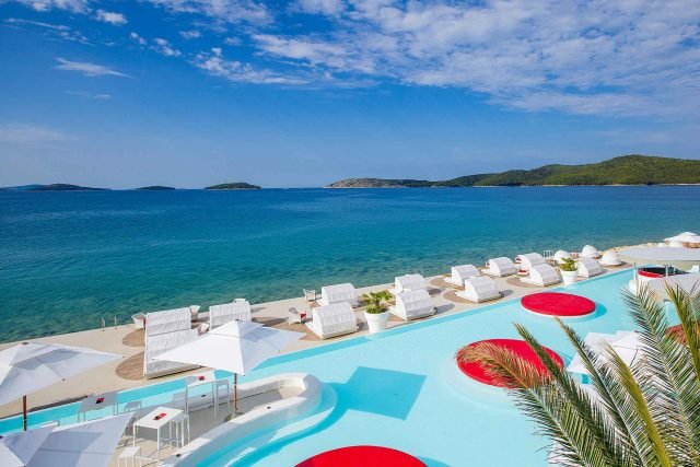 05 Solaris En Vogue Beach Bar